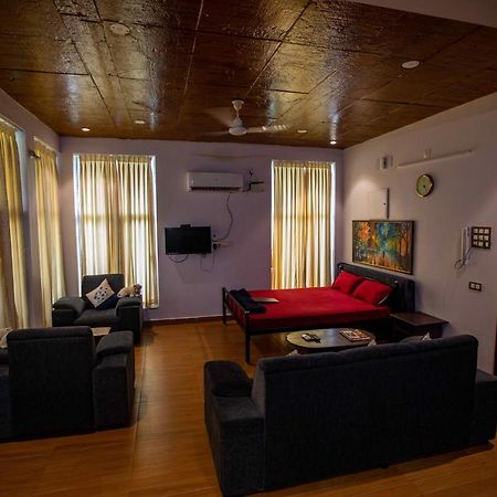 Waves Beach House Пондичерри Экстерьер фото