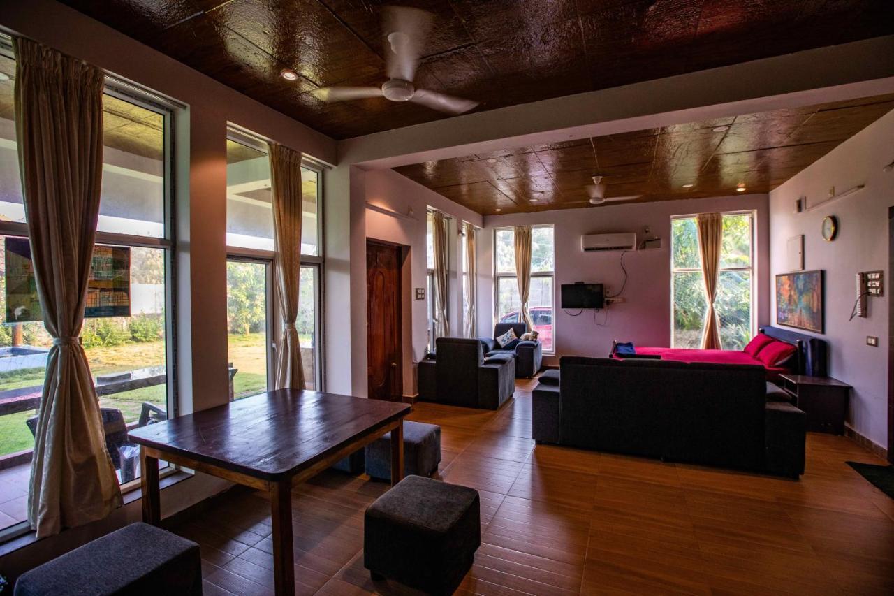 Waves Beach House Пондичерри Экстерьер фото