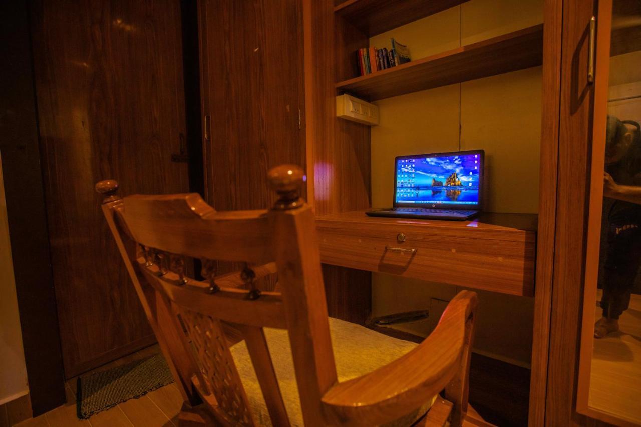 Waves Beach House Пондичерри Экстерьер фото
