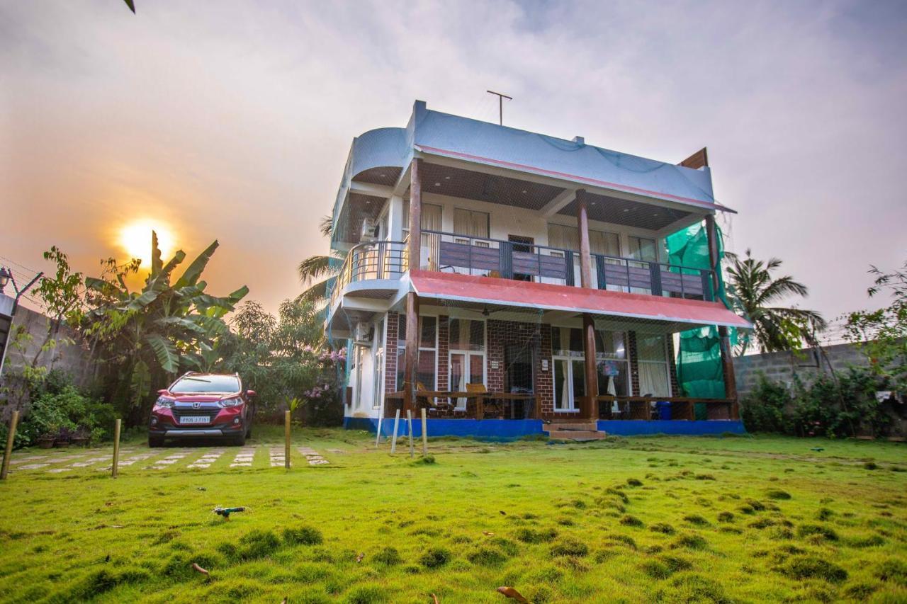 Waves Beach House Пондичерри Экстерьер фото