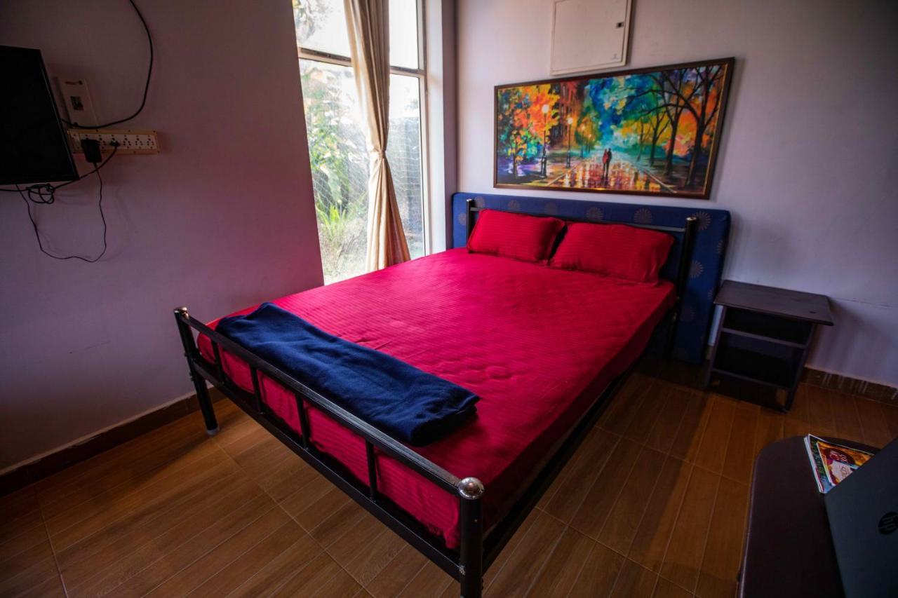 Waves Beach House Пондичерри Экстерьер фото