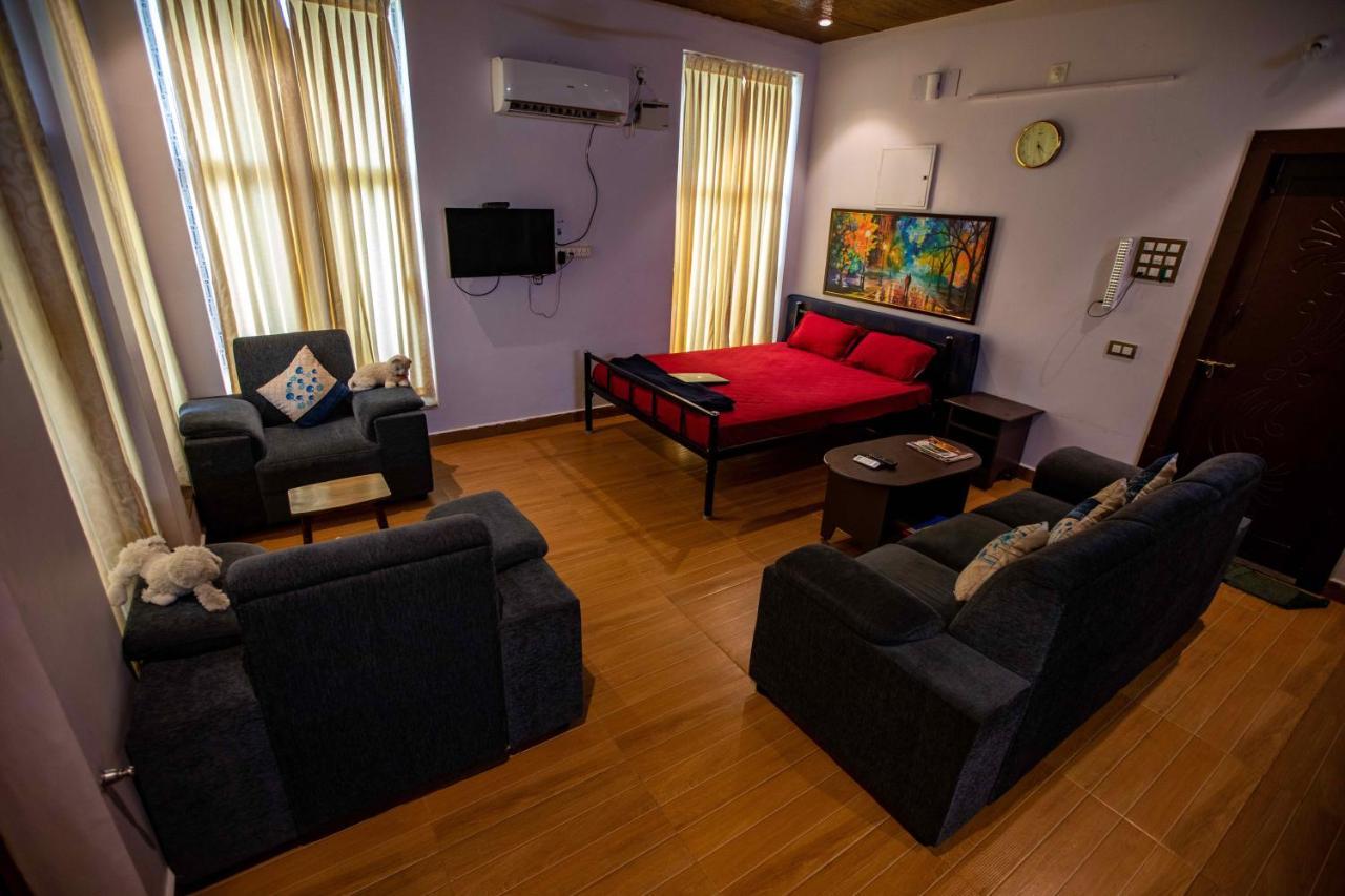 Waves Beach House Пондичерри Экстерьер фото