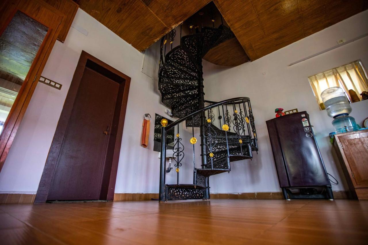 Waves Beach House Пондичерри Экстерьер фото