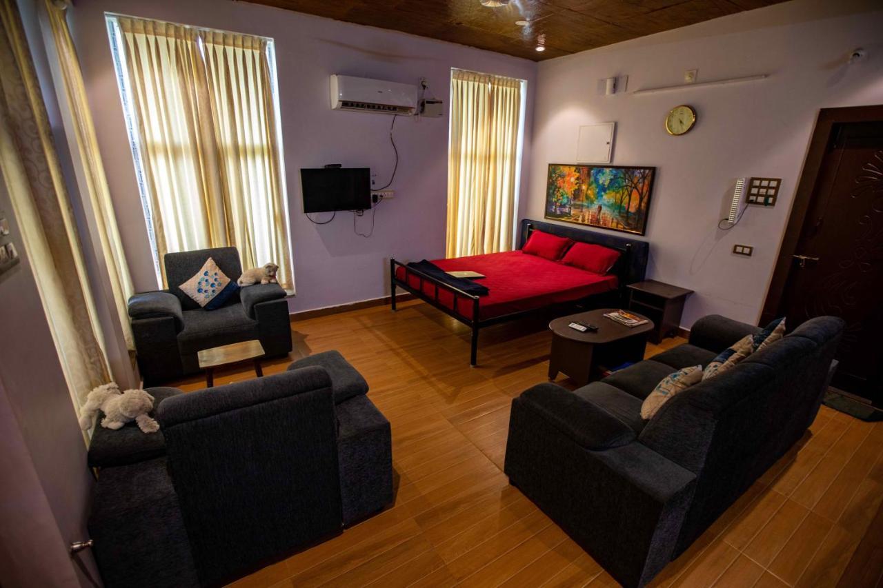 Waves Beach House Пондичерри Экстерьер фото