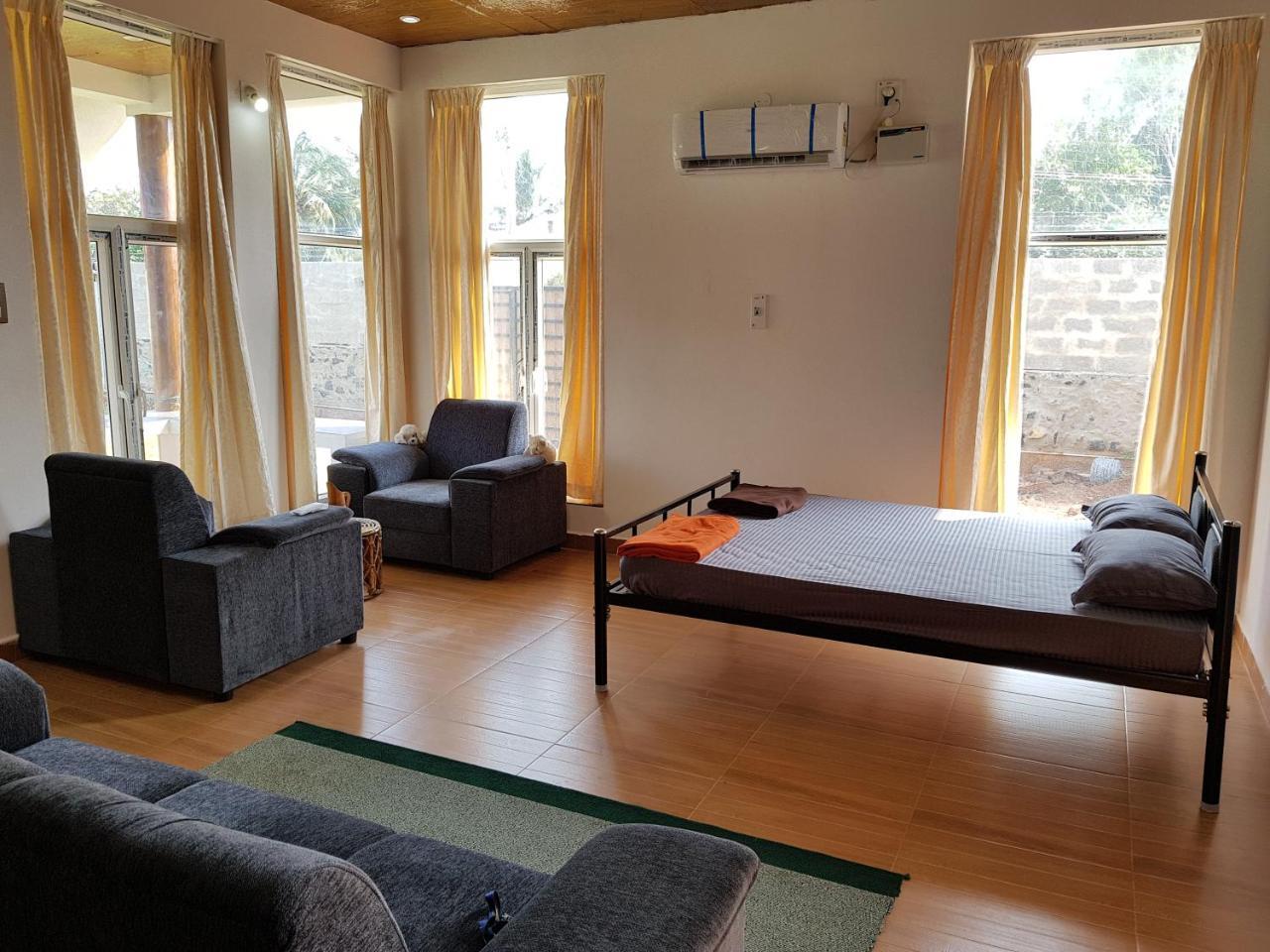 Waves Beach House Пондичерри Экстерьер фото