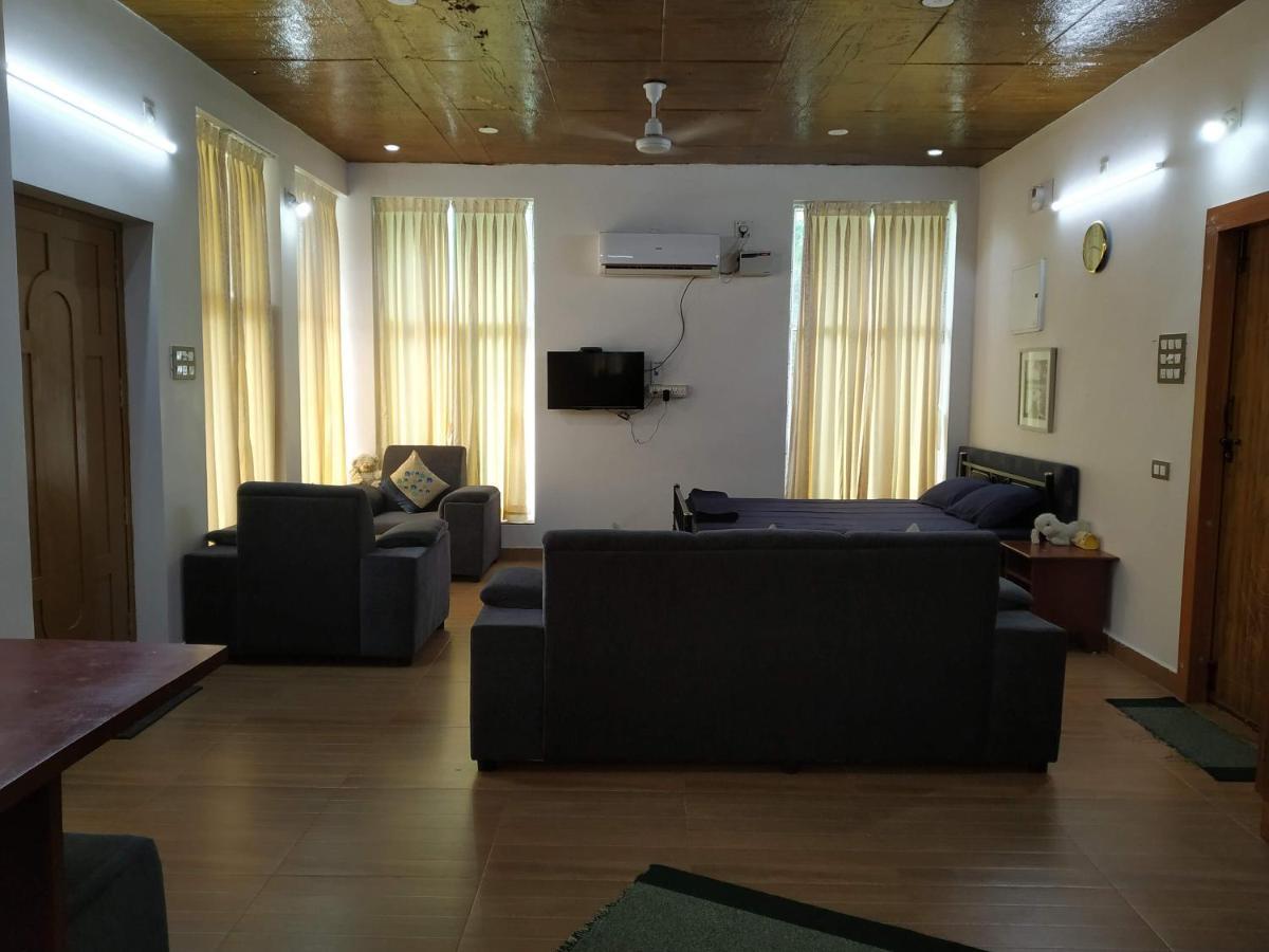 Waves Beach House Пондичерри Экстерьер фото