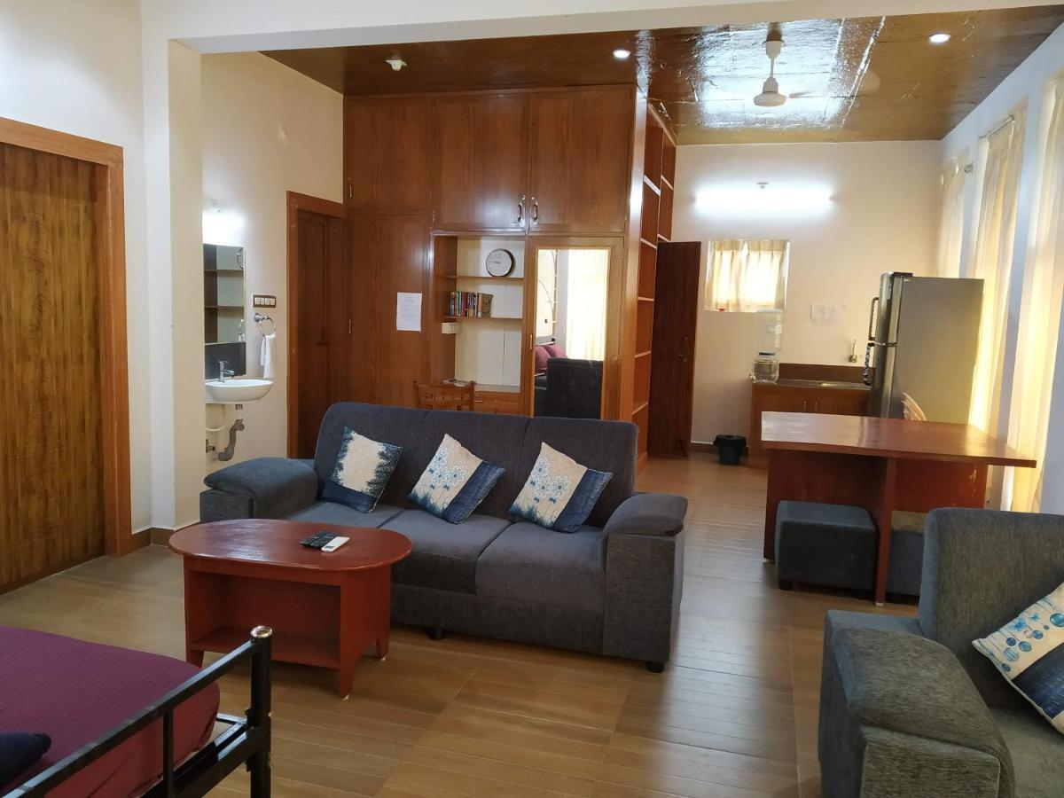 Waves Beach House Пондичерри Экстерьер фото