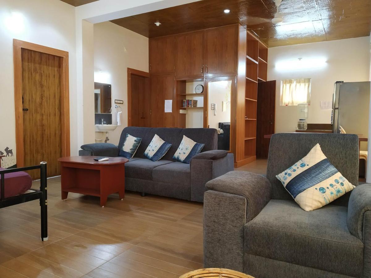 Waves Beach House Пондичерри Экстерьер фото